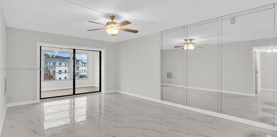 Condominio en Boca Raton, Florida, 2 dormitorios  № 2088547