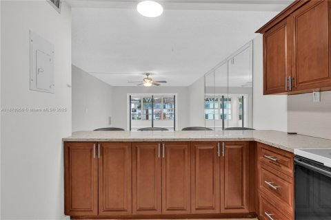 Condominio en alquiler en Boca Raton, Florida, 2 dormitorios, 83.61 m2 № 2088547 - foto 9