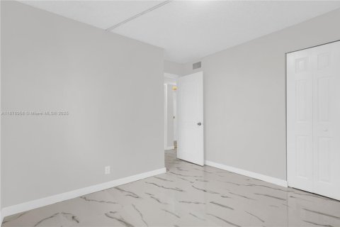 Condominio en alquiler en Boca Raton, Florida, 2 dormitorios, 83.61 m2 № 2088547 - foto 15