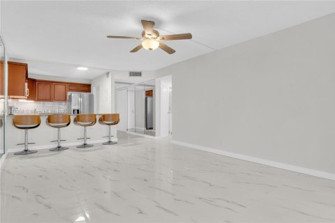 Condominio en alquiler en Boca Raton, Florida, 2 dormitorios, 83.61 m2 № 2088547 - foto 4