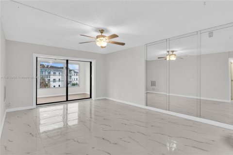 Condominio en alquiler en Boca Raton, Florida, 2 dormitorios, 83.61 m2 № 2088547 - foto 2