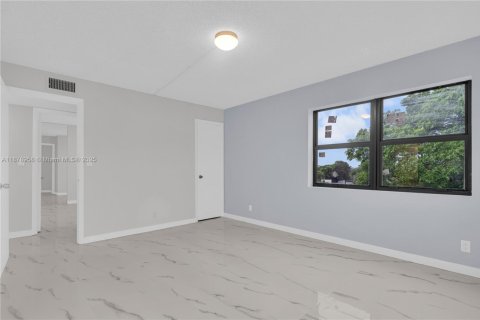 Condominio en alquiler en Boca Raton, Florida, 2 dormitorios, 83.61 m2 № 2088547 - foto 17