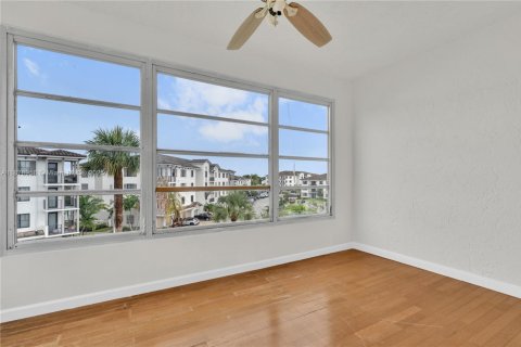 Condominio en alquiler en Boca Raton, Florida, 2 dormitorios, 83.61 m2 № 2088547 - foto 12