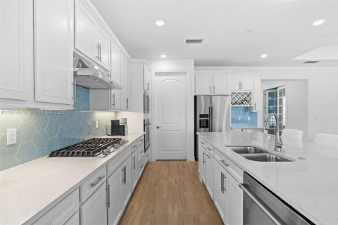 Villa ou maison à vendre à Oakland Park, Floride: 3 chambres, 238.57 m2 № 2053128 - photo 11