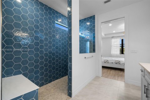 Villa ou maison à vendre à Oakland Park, Floride: 3 chambres, 238.57 m2 № 2053128 - photo 15