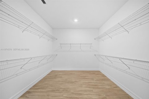 Villa ou maison à vendre à Oakland Park, Floride: 3 chambres, 238.57 m2 № 2053128 - photo 17