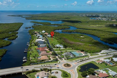 Land in Port Charlotte, Florida № 1798535 - photo 1