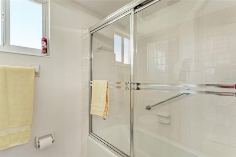 Copropriété à louer à Longboat Key, Floride: 2 chambres, 129.41 m2 № 1720375 - photo 16