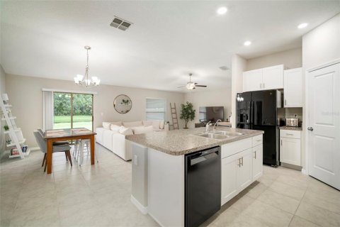 House in Tampa, Florida 3 bedrooms, 143.07 sq.m. № 1844459 - photo 12