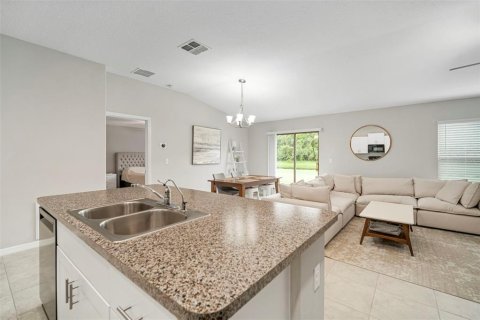 House in Tampa, Florida 3 bedrooms, 143.07 sq.m. № 1844459 - photo 13