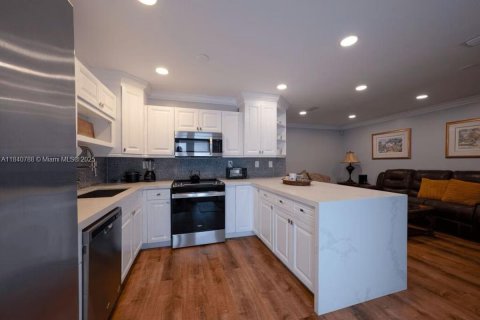 Casa en venta en Homestead, Florida, 4 dormitorios, 157.19 m2 № 1939580 - foto 3