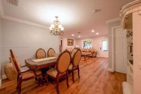 Casa en venta en Homestead, Florida, 4 dormitorios, 157.19 m2 № 1939580 - foto 6