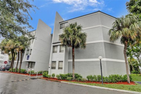 Condominio en alquiler en West Palm Beach, Florida, 1 dormitorio, 66.89 m2 № 2030360 - foto 2