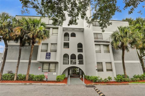 Condominio en West Palm Beach, Florida, 1 dormitorio  № 2030360