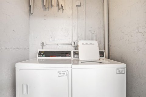 Condominio en alquiler en West Palm Beach, Florida, 1 dormitorio, 66.89 m2 № 2030360 - foto 5