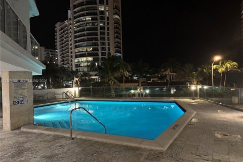 Купить кондоминиум в Майами-Бич, Флорида 3 спальни, 109.62м2, № 2012653 - фото 24