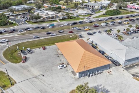 Propiedad comercial en alquiler en Punta Gorda, Florida, 557.41 m2 № 1733699 - foto 5