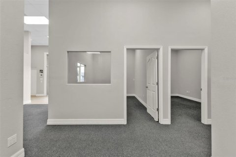 Propiedad comercial en alquiler en Punta Gorda, Florida, 557.41 m2 № 1733699 - foto 30
