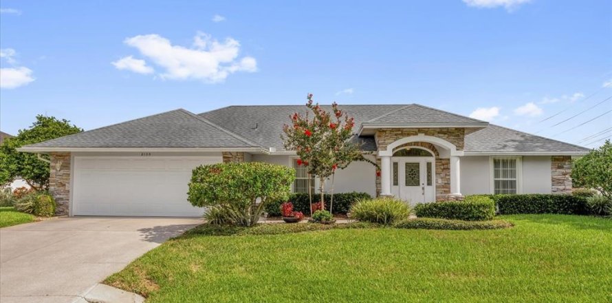 House in Lakeland, Florida 2 bedrooms, 143.72 sq.m. № 1869744