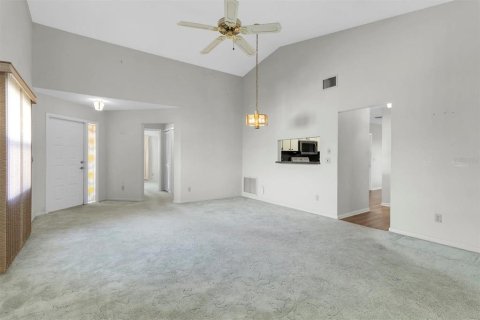 Casa en venta en New Port Richey, Florida, 2 dormitorios, 140.75 m2 № 1904023 - foto 4