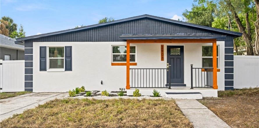 Villa ou maison à Tampa, Floride 3 chambres, 160.54 m2 № 2147977
