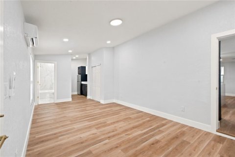 Villa ou maison à vendre à Tampa, Floride: 3 chambres, 160.54 m2 № 2147977 - photo 27