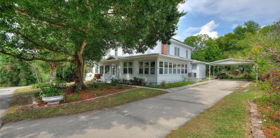 House in Lakeland, Florida 5 bedrooms, 313.82 sq.m. № 1680546