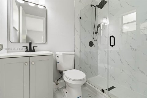 House in North Lauderdale, Florida 3 bedrooms, 133.59 sq.m. № 2050745 - photo 22