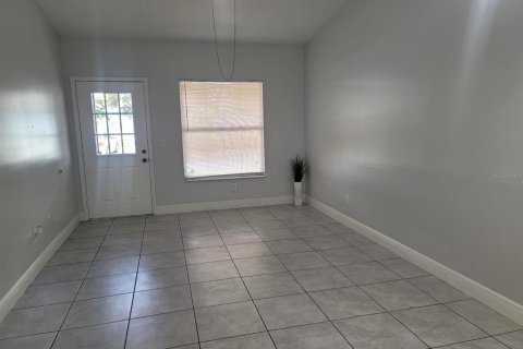 Villa ou maison à louer à Kissimmee, Floride: 2 chambres, 80.27 m2 № 2353446 - photo 8