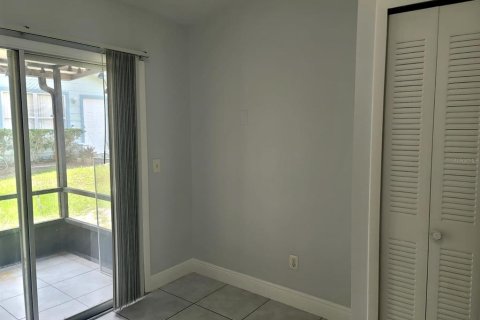 Villa ou maison à louer à Kissimmee, Floride: 2 chambres, 80.27 m2 № 2353446 - photo 12