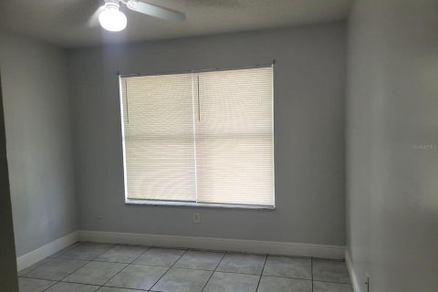 Villa ou maison à louer à Kissimmee, Floride: 2 chambres, 80.27 m2 № 2353446 - photo 9