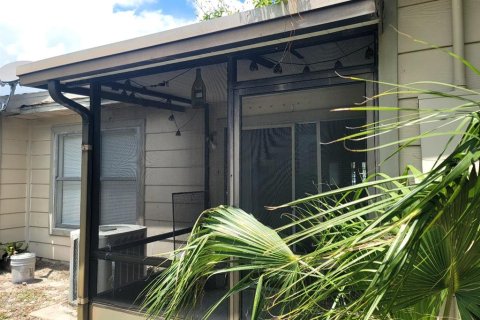 Villa ou maison à louer à Kissimmee, Floride: 2 chambres, 80.27 m2 № 2353446 - photo 14