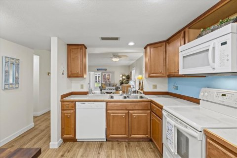 Condo in Venice, Florida, 2 bedrooms № 2094571 - photo 5