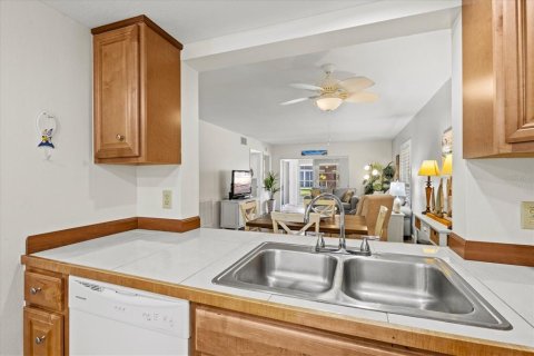 Condo in Venice, Florida, 2 bedrooms № 2094571 - photo 16
