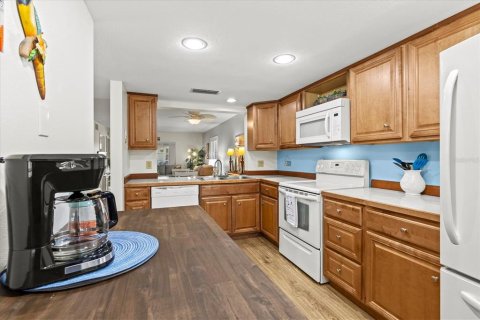 Condo in Venice, Florida, 2 bedrooms № 2094571 - photo 15