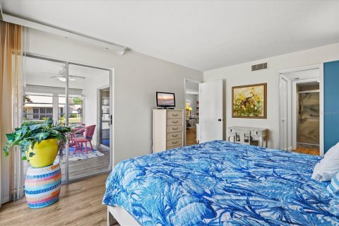 Condo in Venice, Florida, 2 bedrooms № 2094571 - photo 29