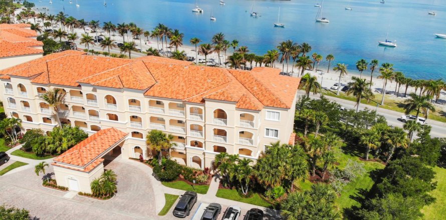 Condo à St. Lucie, Floride, 2 chambres  № 2407284
