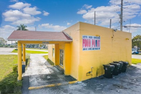 Immobilier commercial à vendre à Hallandale Beach, Floride № 2049999 - photo 5