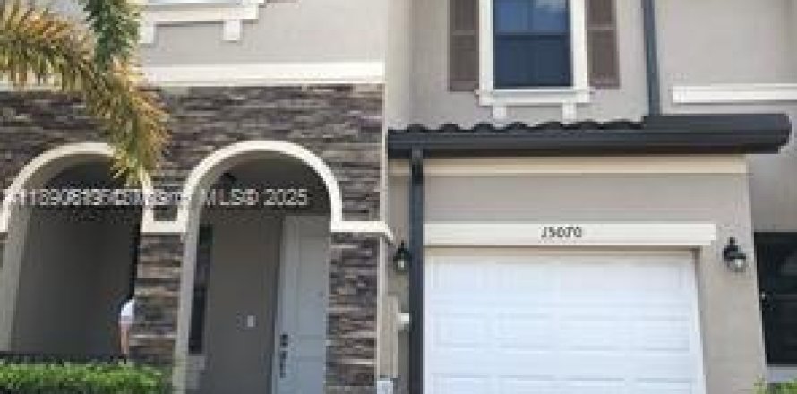 Таунхаус в Майами, Флорида 3 спальни, 165.18м2 № 1943339