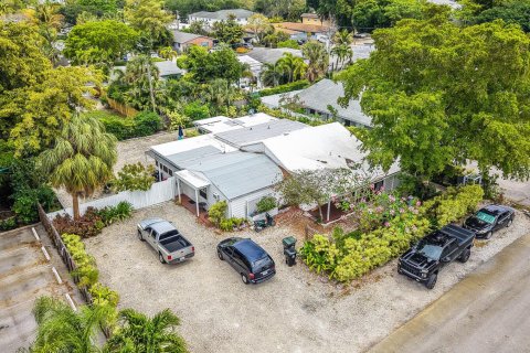 Commercial property in Fort Lauderdale, Florida 213.4 sq.m. № 2147123 - photo 5