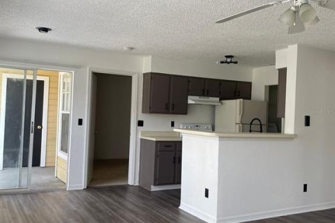 Condo in Orlando, Florida, 2 bedrooms  № 1829166 - photo 17