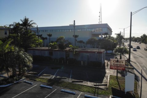 Propiedad comercial en venta en Fort Lauderdale, Florida № 2145956 - foto 10