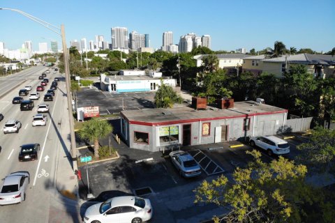 Propiedad comercial en venta en Fort Lauderdale, Florida № 2145956 - foto 17