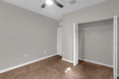 Villa ou maison à louer à Homestead, Floride: 4 chambres, 232.26 m2 № 2023933 - photo 14