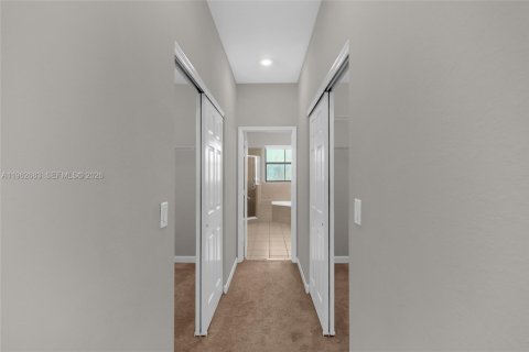 Villa ou maison à louer à Homestead, Floride: 4 chambres, 232.26 m2 № 2023933 - photo 17