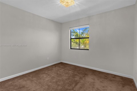 Villa ou maison à louer à Homestead, Floride: 4 chambres, 232.26 m2 № 2023933 - photo 27