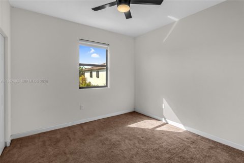 Villa ou maison à louer à Homestead, Floride: 4 chambres, 232.26 m2 № 2023933 - photo 22