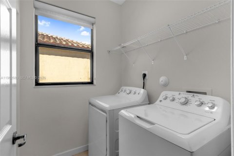 Villa ou maison à louer à Homestead, Floride: 4 chambres, 232.26 m2 № 2023933 - photo 26