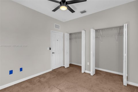 Villa ou maison à louer à Homestead, Floride: 4 chambres, 232.26 m2 № 2023933 - photo 23