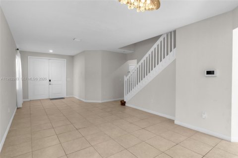 Villa ou maison à louer à Homestead, Floride: 4 chambres, 232.26 m2 № 2023933 - photo 5